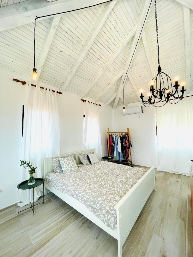 Chic Sea Front Apartment With Breathtaking Kotor Bay View Donji Stoliv Exteriér fotografie